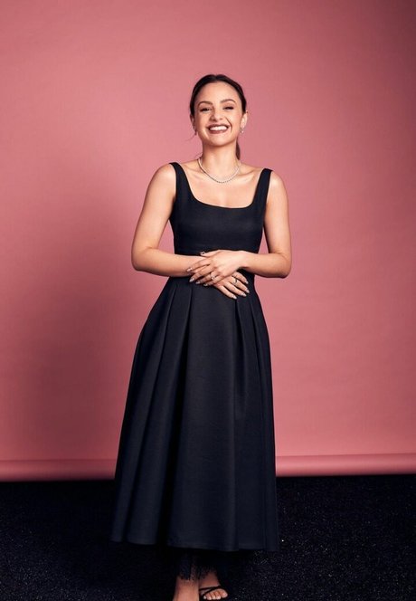 Aimee Carrero 最高のスター アーカイブ