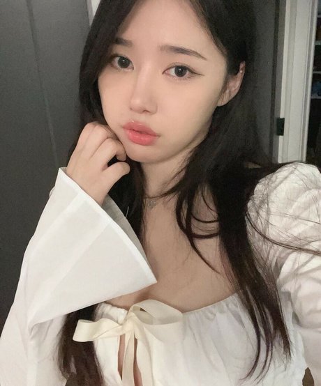 Ploo セクシーモデル 写真