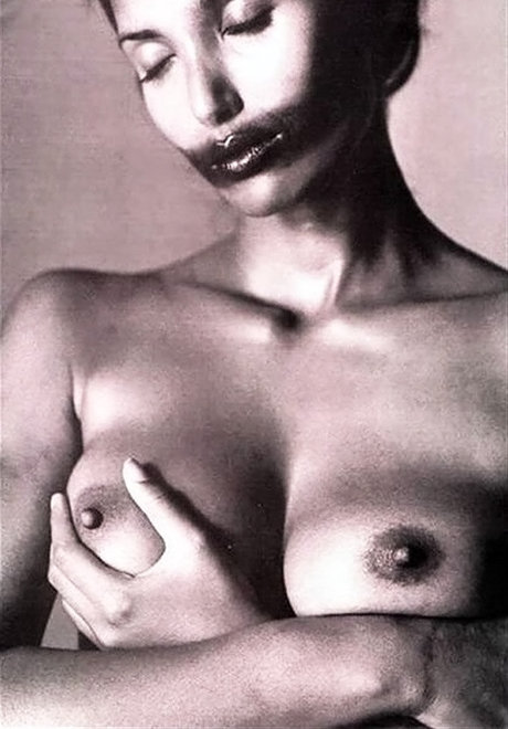 Padma Lakshmi アダルトモデル 写真