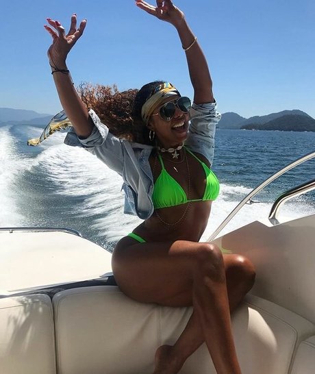 裸のプリンセスOnlyFans 無料ヌード 画像