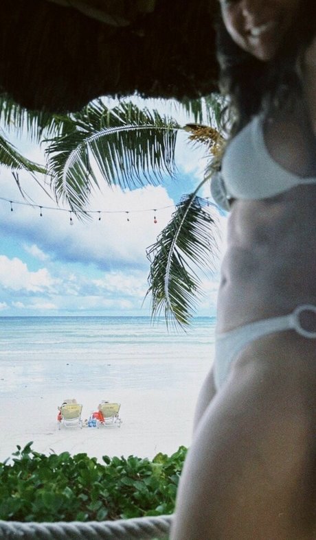 Paolla Oliveira セックスモデル 写真