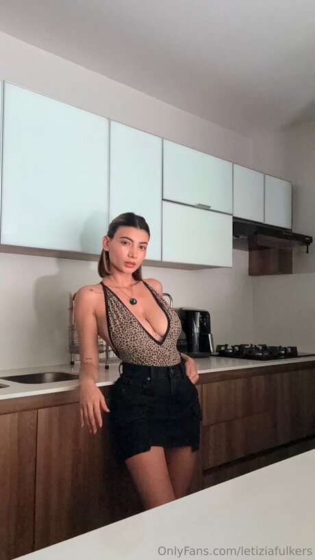 Letiziafulkers エロティックなスター 写真