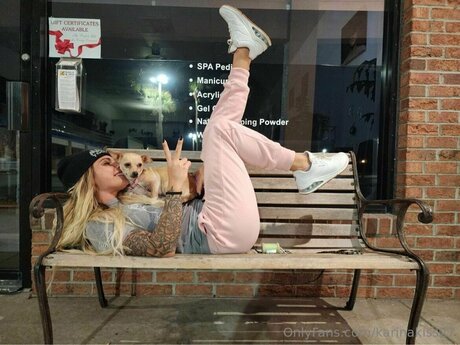 Karinakiss27 トップポルノスター 写真