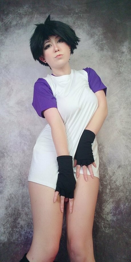 コスプレ フェムボーイ オンリーファンズ セクシー裸 写真