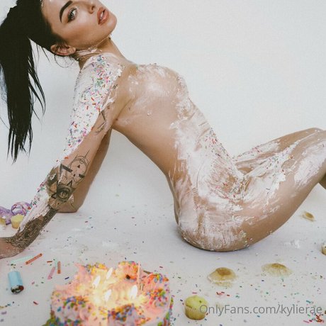 Kylie Rae 無料のスター 写真