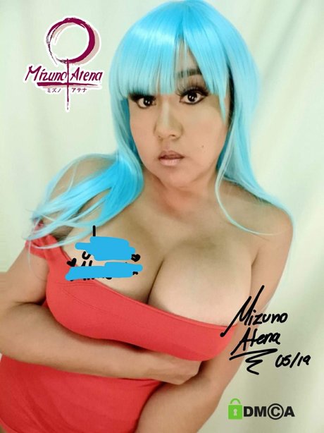 金髪の小柄なOnlyFans ポルノ 写真