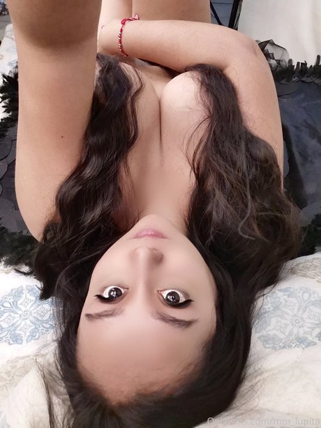 アジアのティーンオンリーファン 美しい 画像