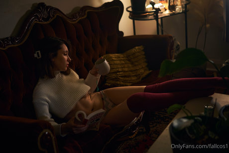 アジアの女の子限定ファン エロチック 写真