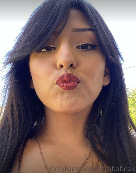 Carababexx HDポルノスター 写真