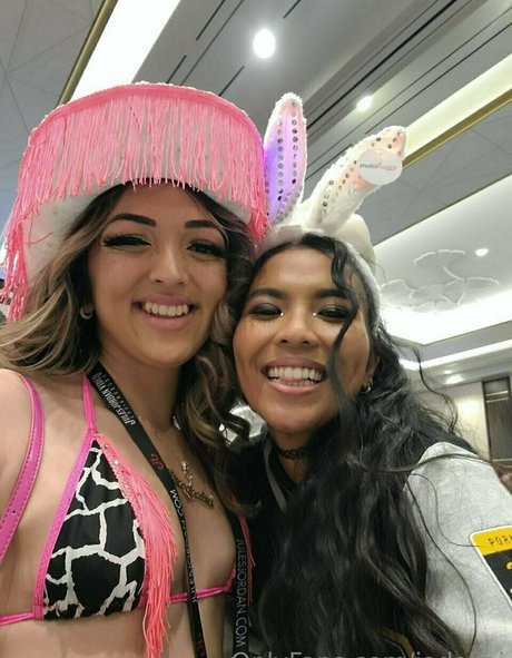 裸のトゥインクOnlyFans 無料xxx 写真