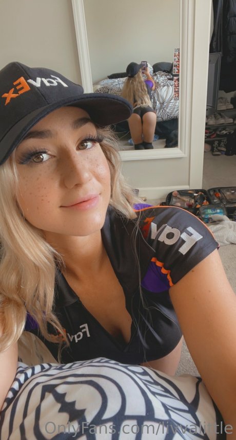 Livvalittle 高品質モデル 画像