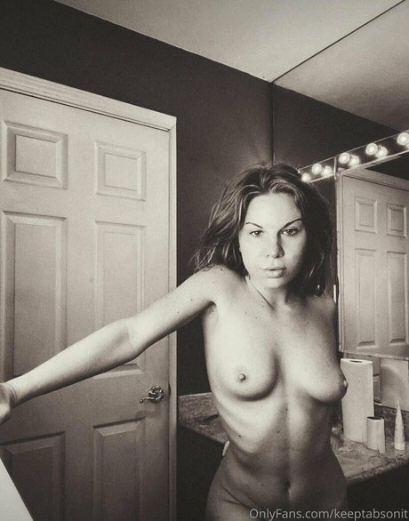 Tabitha Kristina ポルノモデル 写真