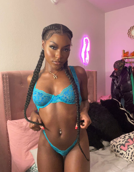 巨乳のマンコOnlyFans ヌード ギャラリー