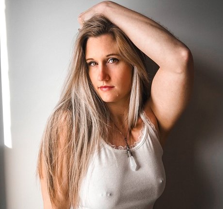 Allyson Rae トップモデル 画像