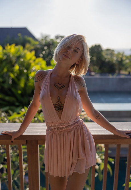 アジアの女性支配OnlyFans トップ 写真