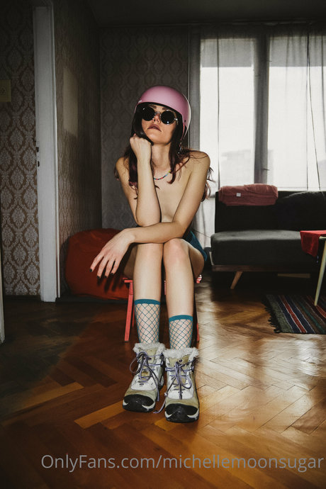 Ellie Land xxx女優 写真