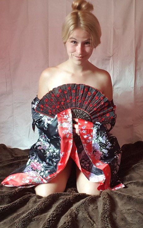 レズビアン ストラップオン OnlyFans ホットxxx ギャラリー