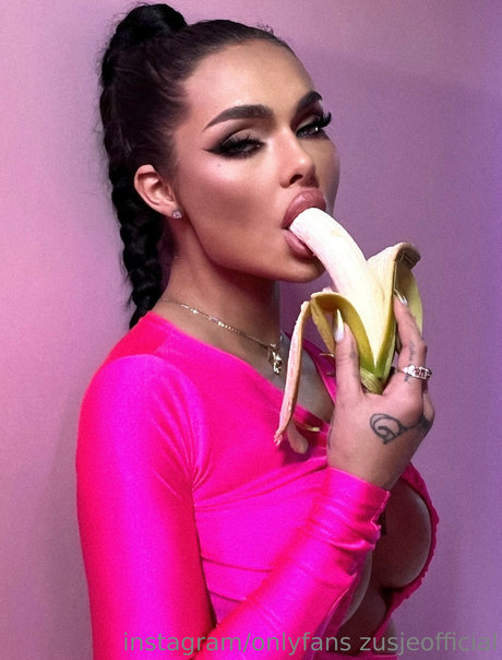 小柄なBBC OnlyFans 限定 写真