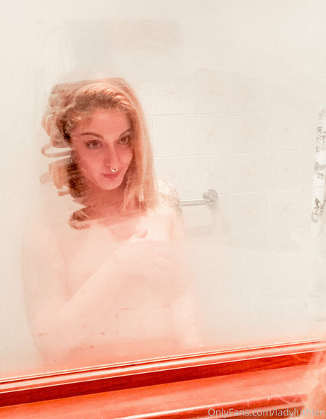 ladyluthien 裸のモデル ギャラリー