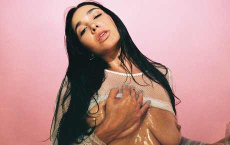 Karlee Grey ポルノモデル 画像