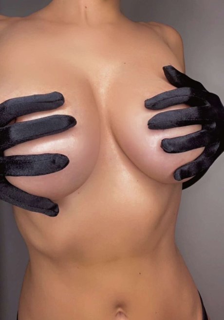 Brittany Furlan セックススター 画像