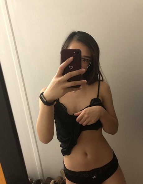 曲線美のティーンズOnlyFans アート裸 写真