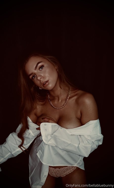 The belle bunny アートポルノスター 写真