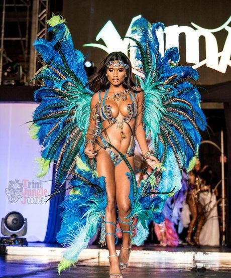 Sinead Xia ポルノスター パーフェクト 画像