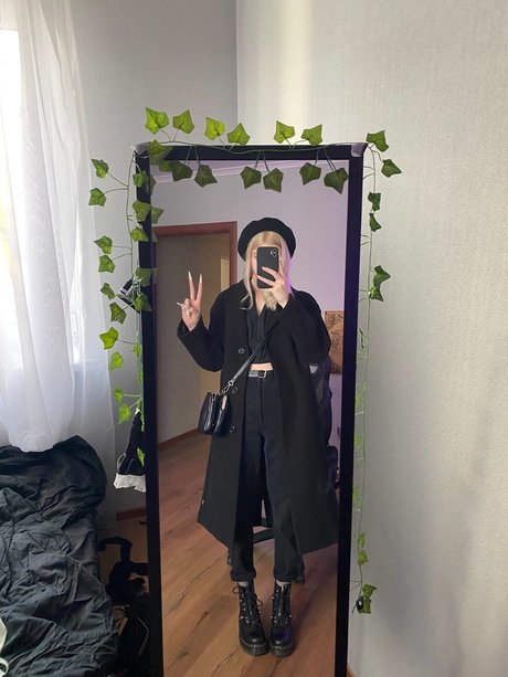 Allotropp ヌードモデル 写真