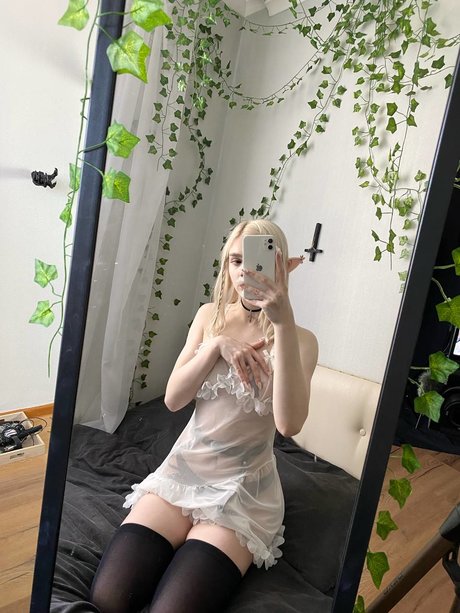 Allotropp ヌードモデル 写真