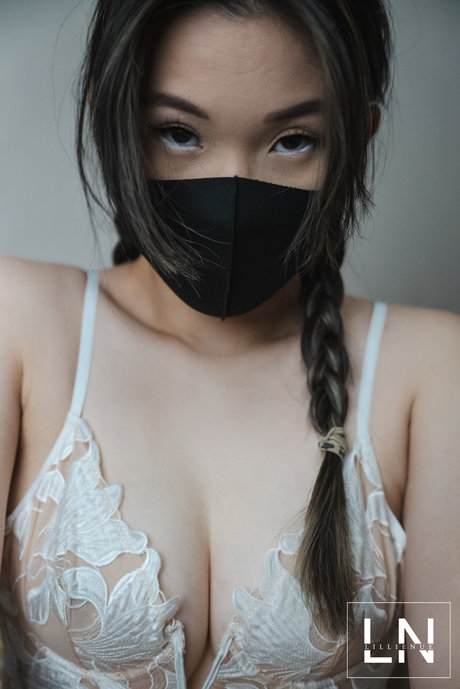 アマチュア潮吹きOnlyFans セクシー裸 画像