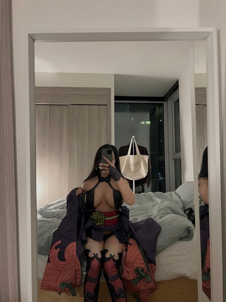 Yeonaxo エロティックなモデル 画像