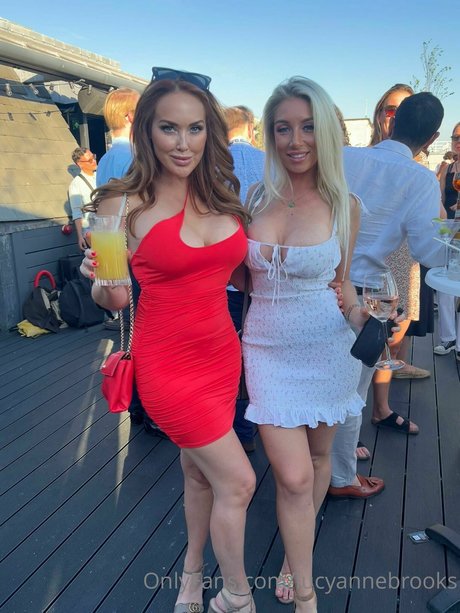 Lucy Anne Brooks ポルノスター セクシー 写真