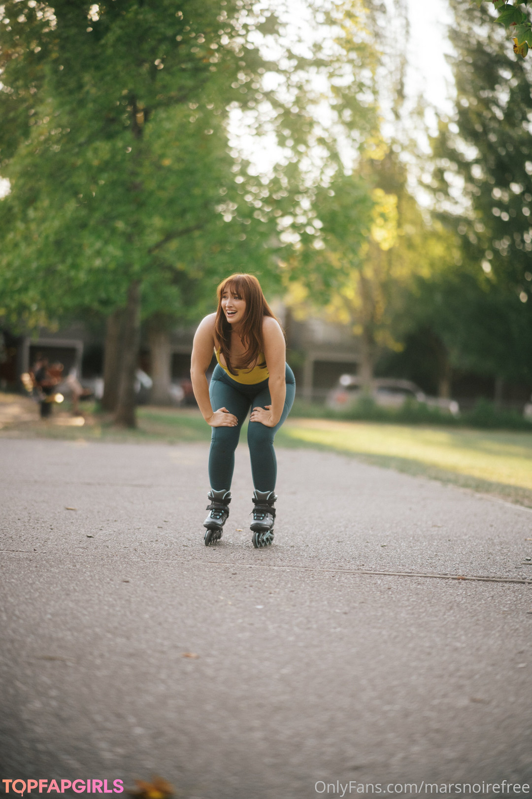 曲線美のティーンズOnlyFans 無料裸 写真