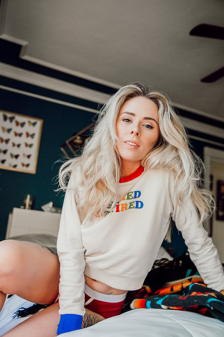 ニューハーフ POV OnlyFans ポルノ 画像