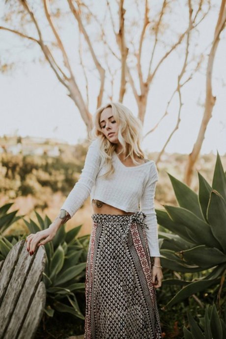 ニューハーフ巨乳OnlyFans アート裸 ギャラリー