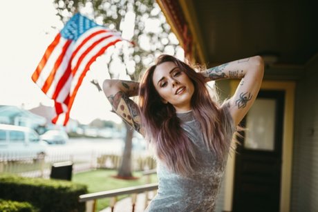 リップスオンリーファンズ ヌード 写真