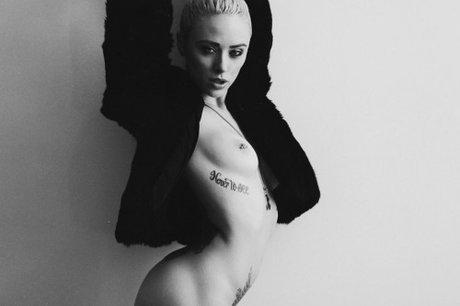 小柄なBBC OnlyFans 無料xxx 画像