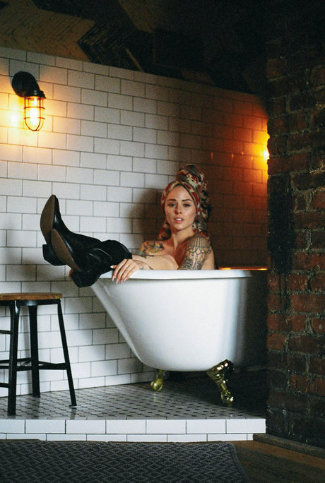 アマチュアペッギングOnlyFans 無料xxx 画像