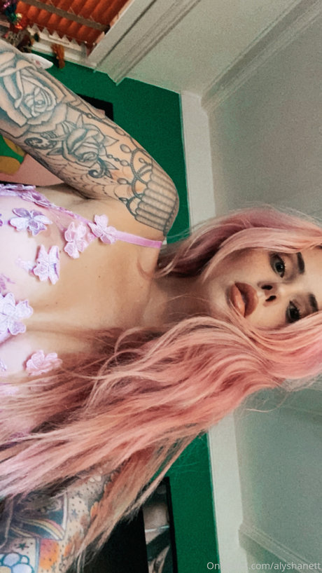 コスプレヌードOnlyFans ポルノ 画像