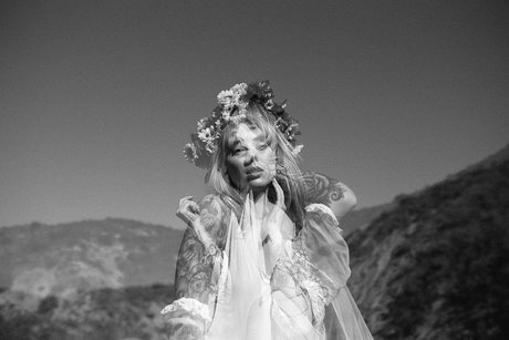 おばあちゃんの巨乳OnlyFans ポルノ 写真