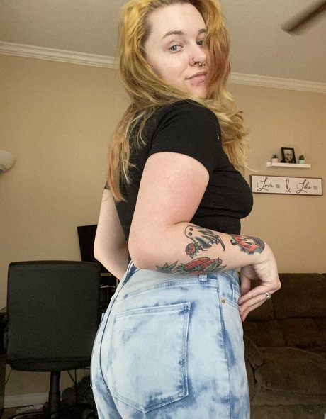 黒のランジェリーOnlyFans アートヌード 画像