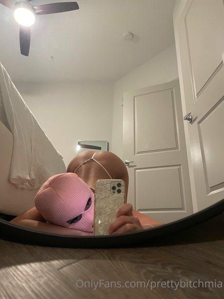 痩せた金髪の熟女OnlyFans セクシー 画像