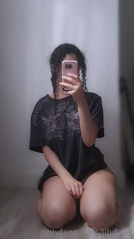 lilybun 18 モデル 画像