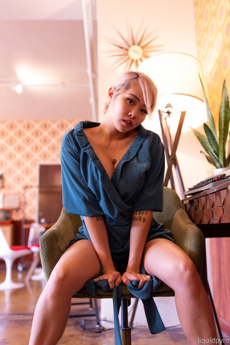 LiquidPyro ヌードモデル 写真