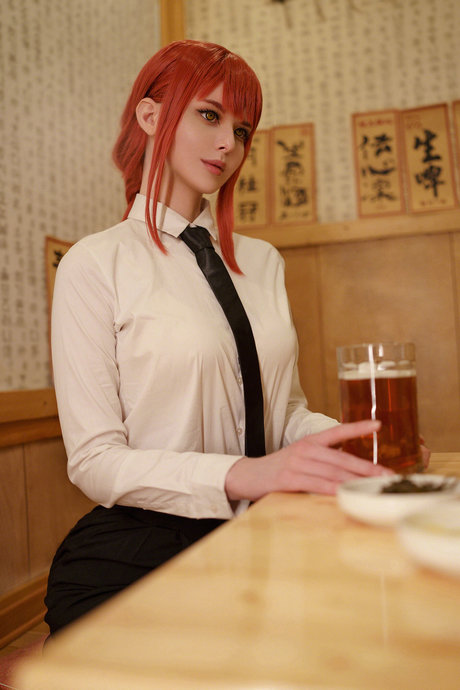 エモオンリーファン ポルノ 写真