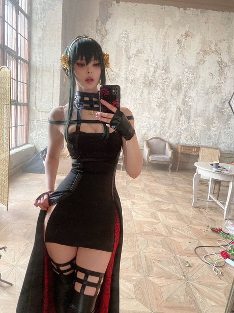 若いティーンのOnlyFans ヌード 画像