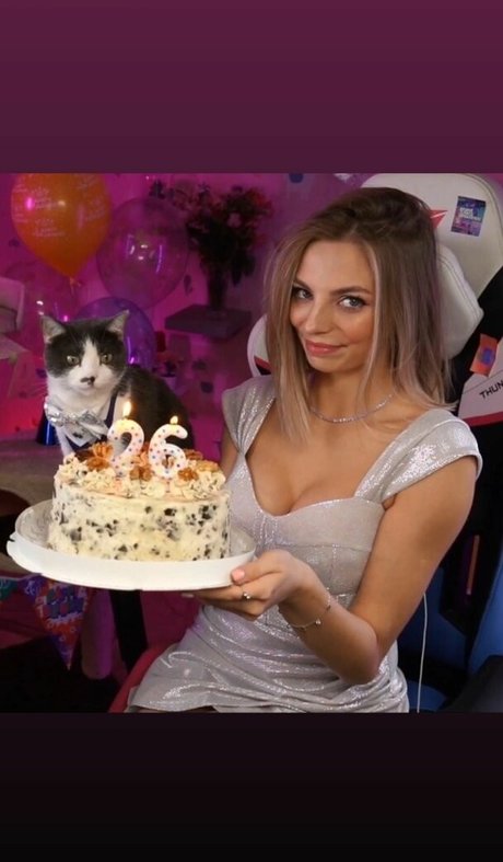 busya18plus 可愛いモデル 写真