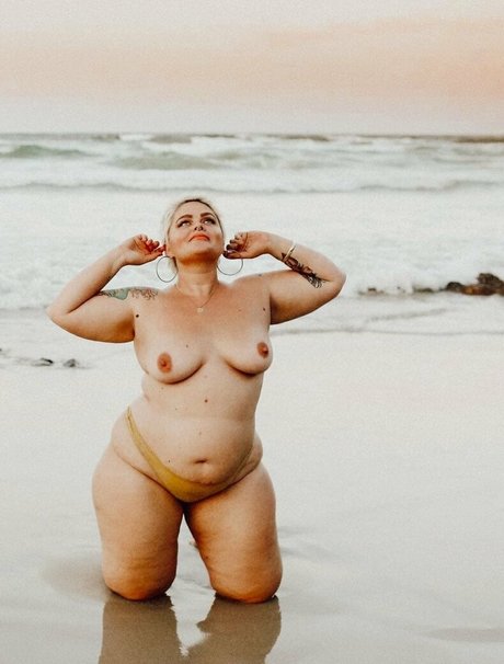 Tallulah Moon_ XXXモデル 写真