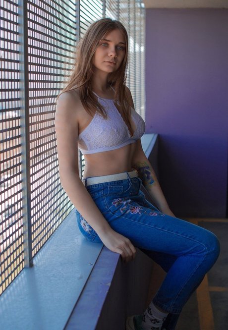 母乳オンリーファン ポルノ 画像